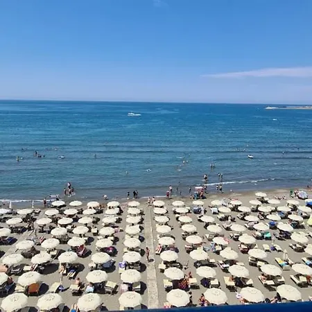 Sea View 1 *